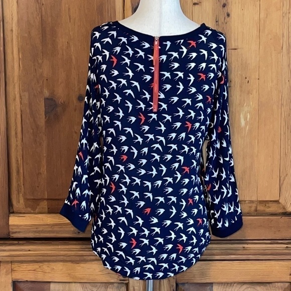 MAUVE ANTHRO RED WHITE & BLUE SWALLOW BIRDS BLOUSE Sz. 2 - Picture 5 of 12